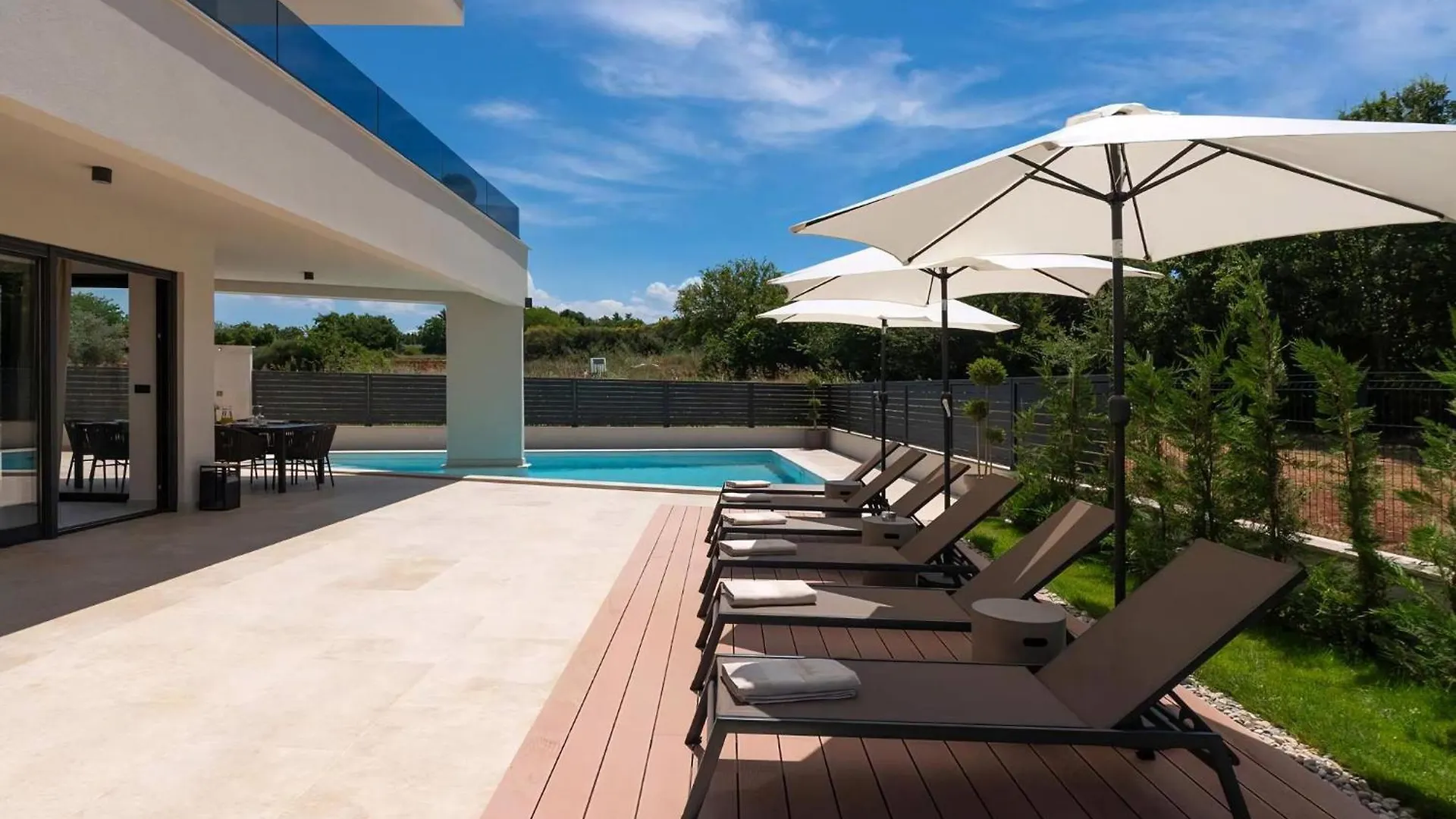 Luxurioese Villa Perla Mit Pool Und Jacuzzi Porec 0*,