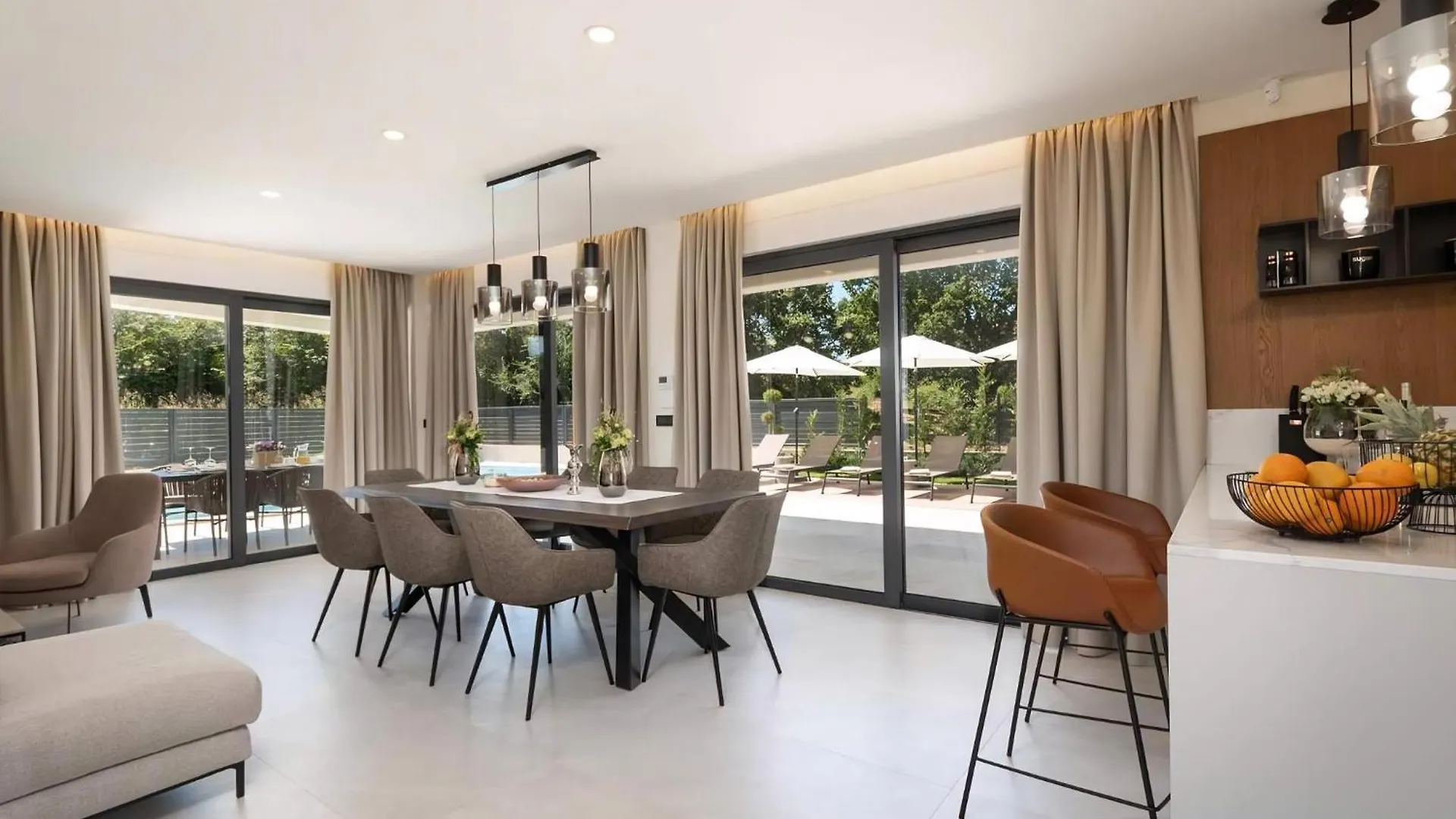 Luxurioese Villa Perla Mit Pool Und Jacuzzi Porec